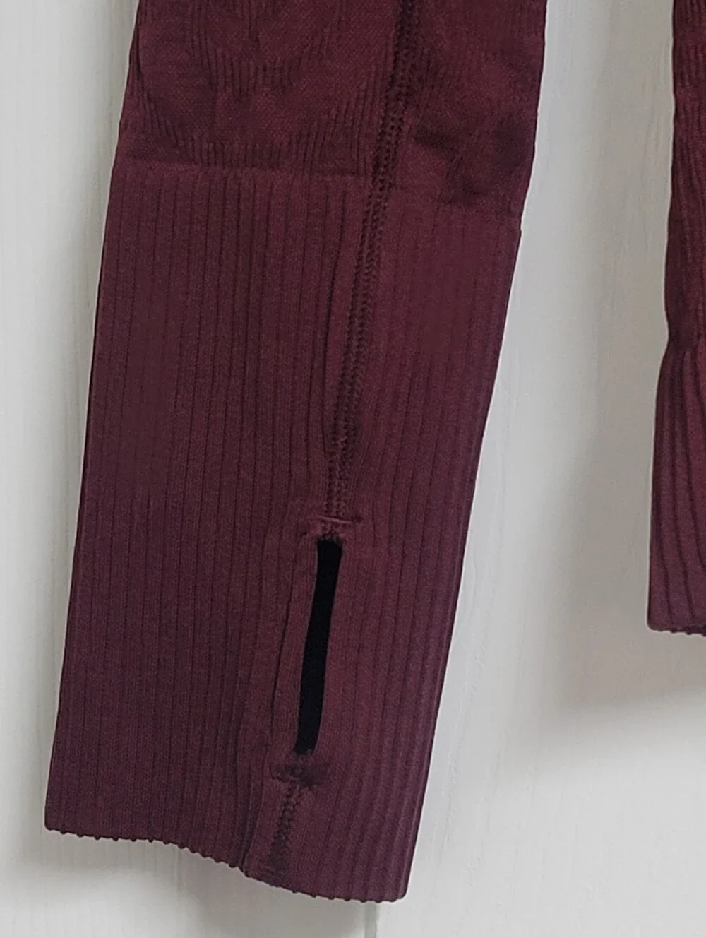 Lululemon Rest Less Pullover Garnet Dark Red Burgundy  Jacquard Knit Thumbhole